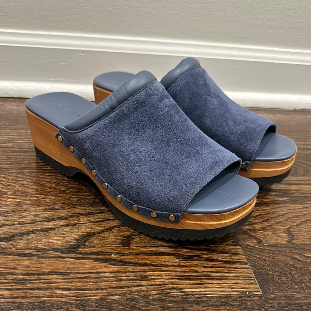 M. Gemi Greta suede Clog mule open toe with Wooden Platform blue navy 40.5 10